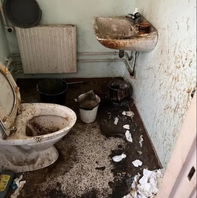Før-billede fra social rengøring i Vordingborg
